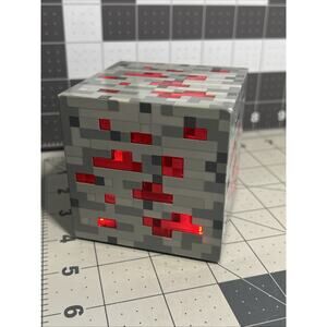 MINECRAFT 2012 ThinkGeek REDSTONE ORE NIGHTLIGHT Touch Cube Light Up 3 Levels
